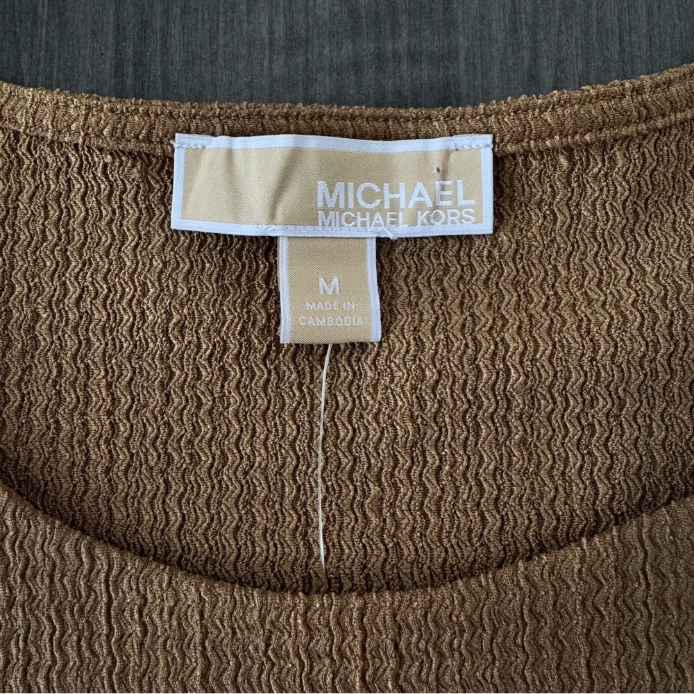 Michael Kors gold logo cutout neckline brown top size M NWT $110 - Picture 4 of 8